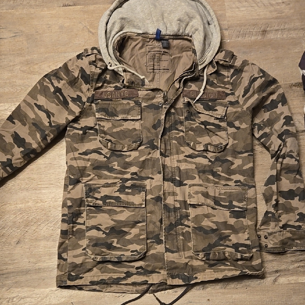 Men's Camouflage Jacket with Hood